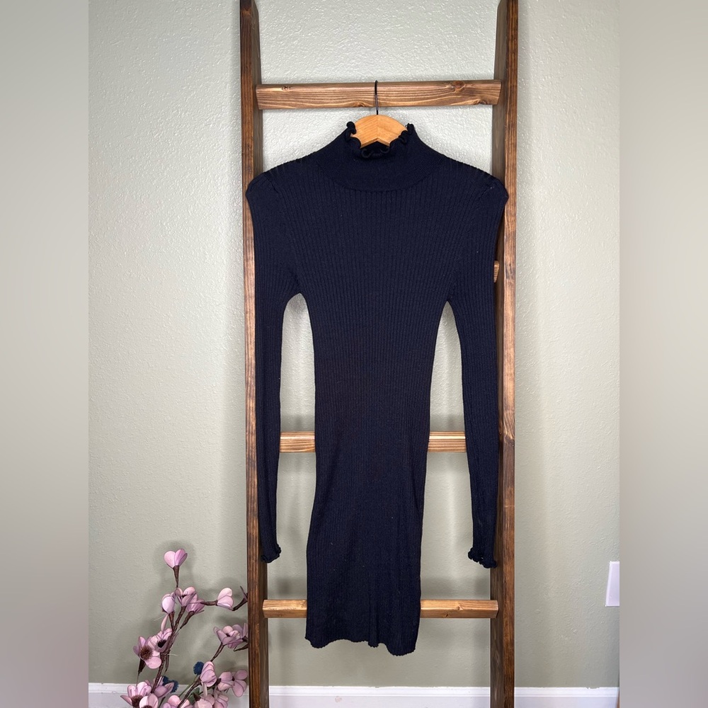 Elegant Black Bodycon Turtleneck Dress